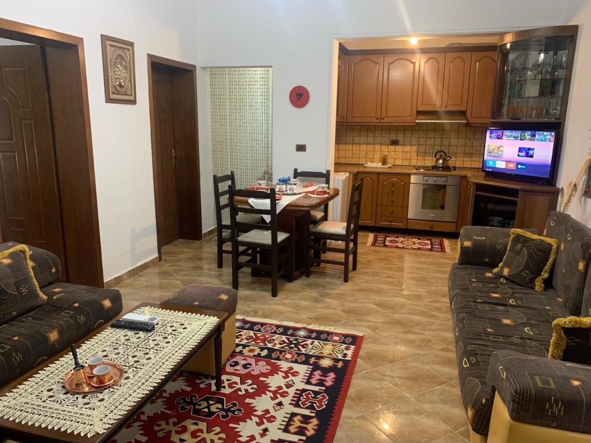Vila Demaj! Free Parking Berat Dış mekan fotoğraf